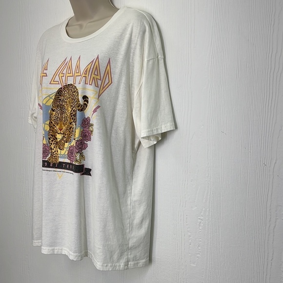 Vinyl Threads - Def Leppard 1987 Tour Colorful Graphic  T Shirt Size XL - Picture 6 of 10